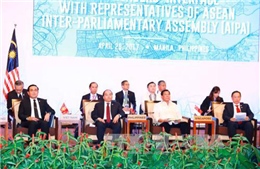 Thủ tướng Nguyễn Xuân Phúc gặp Thủ tướng Thái Lan Chan-ocha